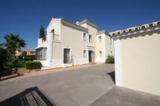 Entrance, Villa for sale in Selwo, Estepona