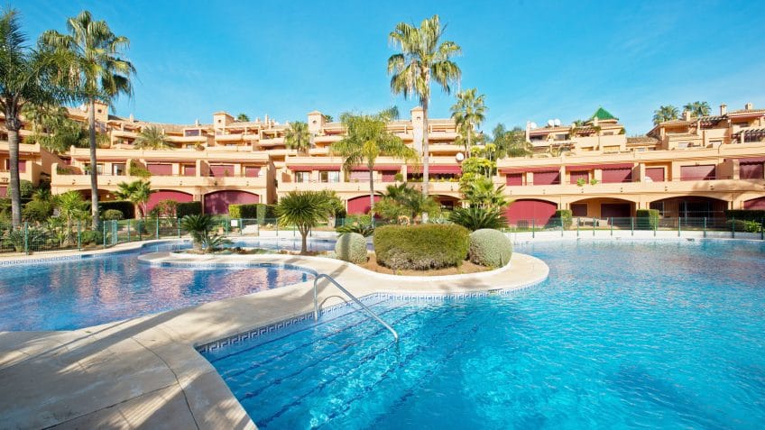 Communal swimming pool in Riviera Andaluza