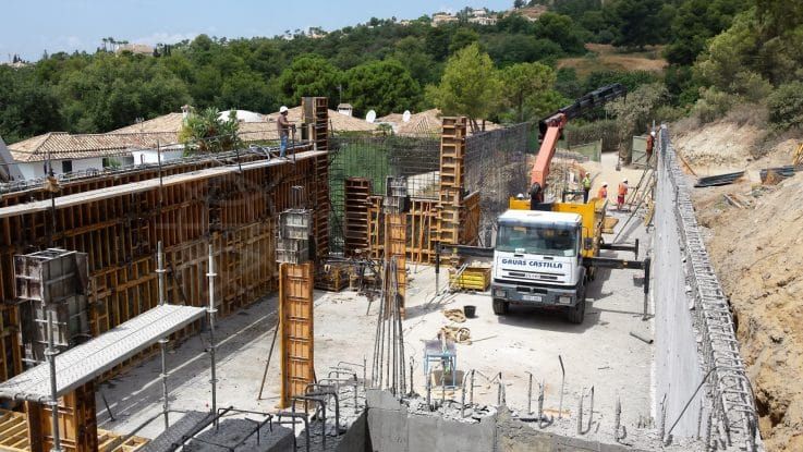Fase 5: construcción de la piscina exterior y de la terraza
