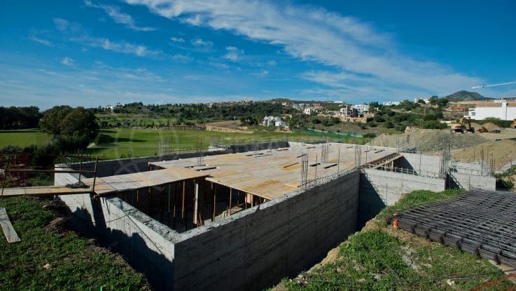 Étape 3 : construire le niveau inférieur en béton renforcé