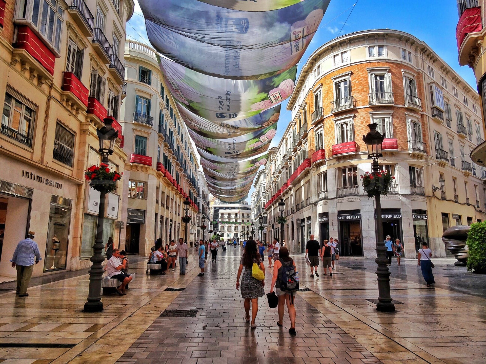 Los extranjeros compraron casi un 40% de todas las viviendas vendidas en Málaga en el 2015