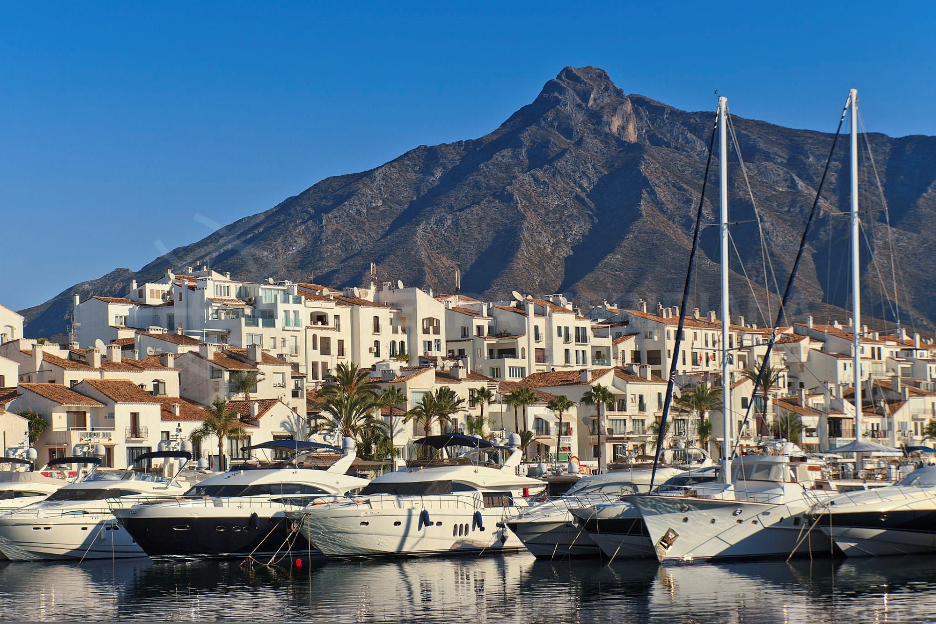 Los planes positivos para Puerto Banus hacen que la marina regrese a sus días de glamour