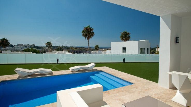 Lujo moderno en una exclusiva comunidad privada cerca de Marbella