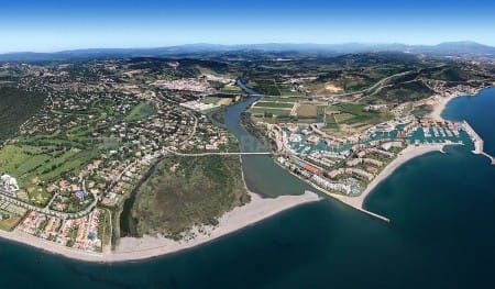 Sotogrande se pone a la venta