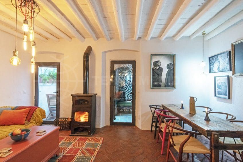 Rustic charm in a tastefully renovated Estepona Old Town property