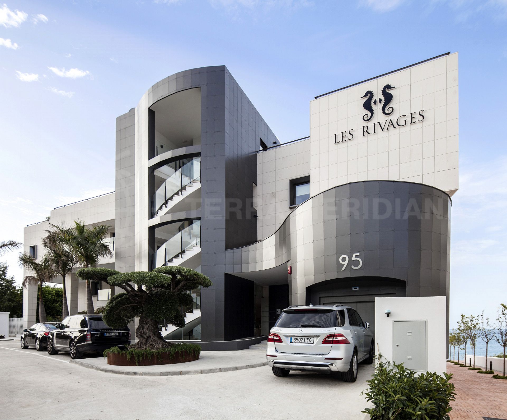 Les Rivages parking entrance