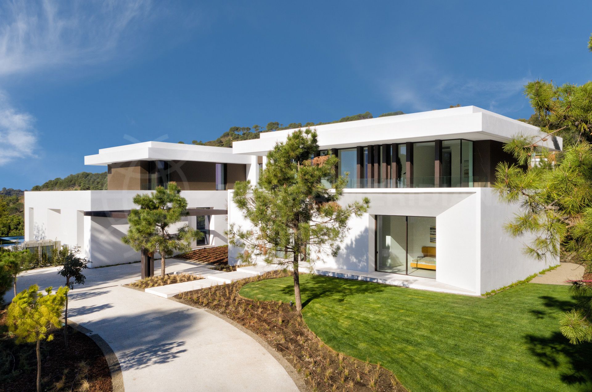 Modern-house-la-reserva-del-alcuzcuz