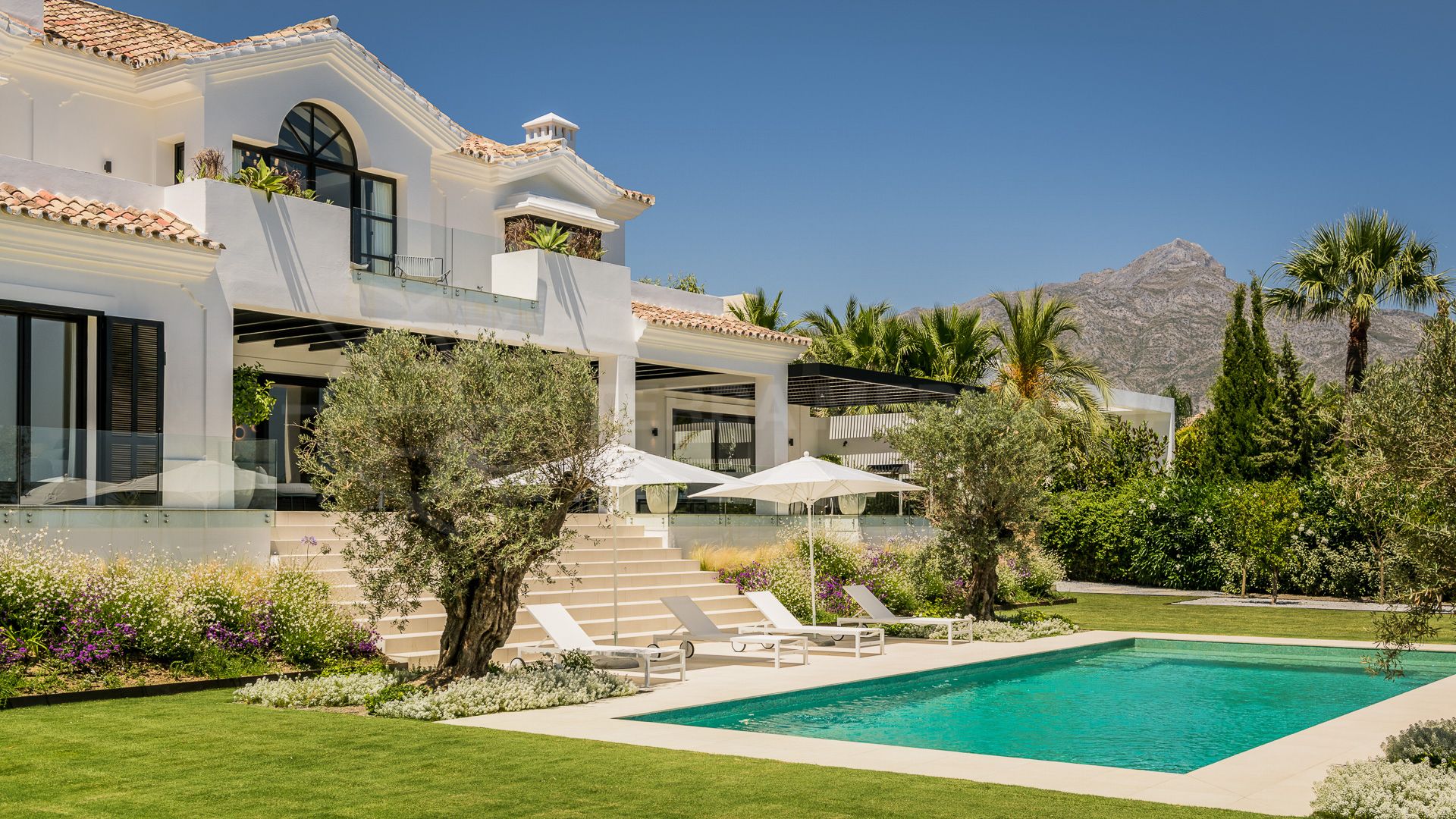 Escape the city and come to Marbella to benefit from the outdoor lifestyle