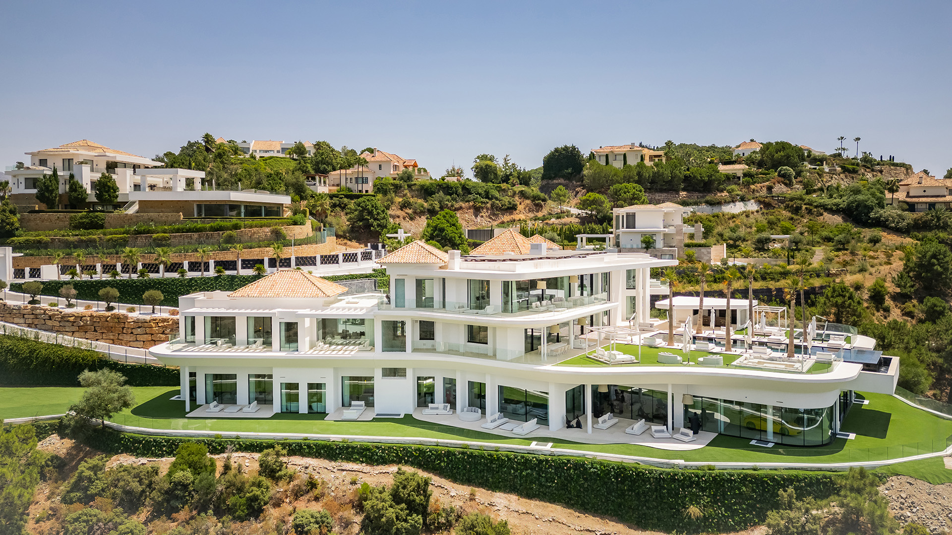 Bringing Architecture to Life with Charly Simon Photo